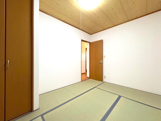 青葉丘マンションの和室