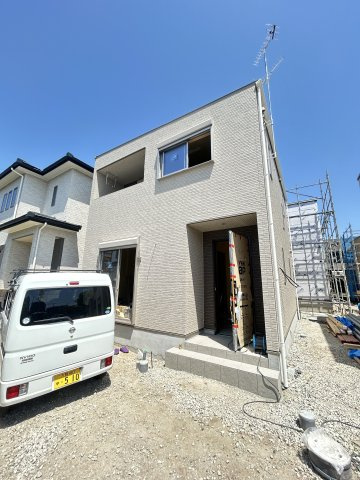 プレジール栗山町のエントランス|落ち着いたエントランスです