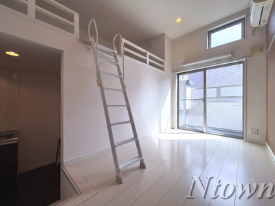 【内装】 | グランフルール | 明るい色調の室内です
