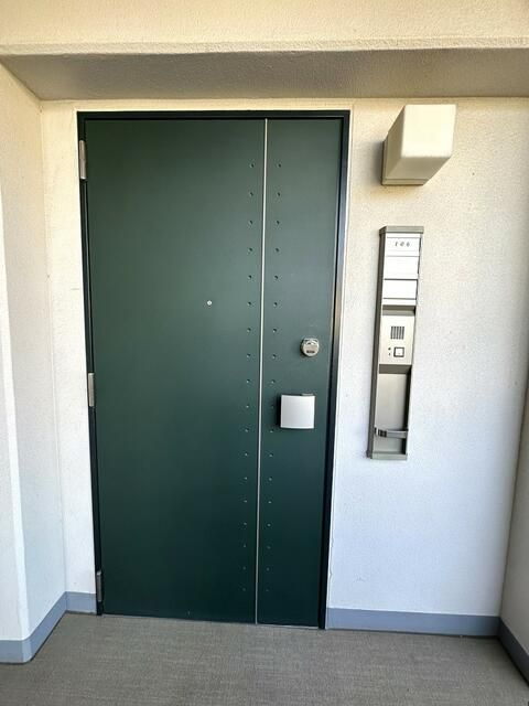 Ｐｒｅｓｃｅｌｔｏ弐番館の玄関
