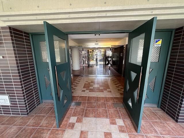 Ｐｒｅｓｃｅｌｔｏ弐番館のエントランス