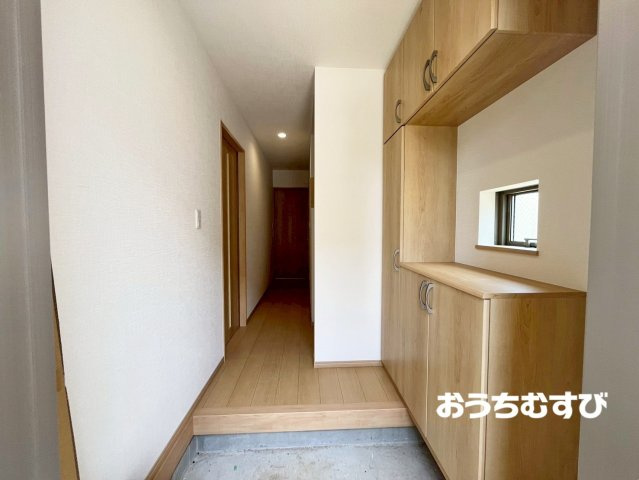 名古屋市名東区猪子石2丁目(全5棟)の玄関