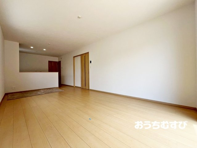 名古屋市名東区猪子石2丁目(全5棟)の居間・リビング