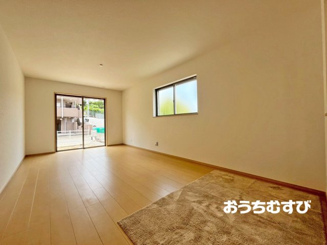 名古屋市名東区猪子石2丁目(全5棟)の居間・リビング
