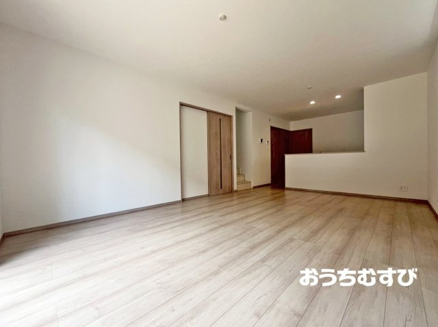名古屋市名東区猪子石2丁目(全5棟)の居間・リビング
