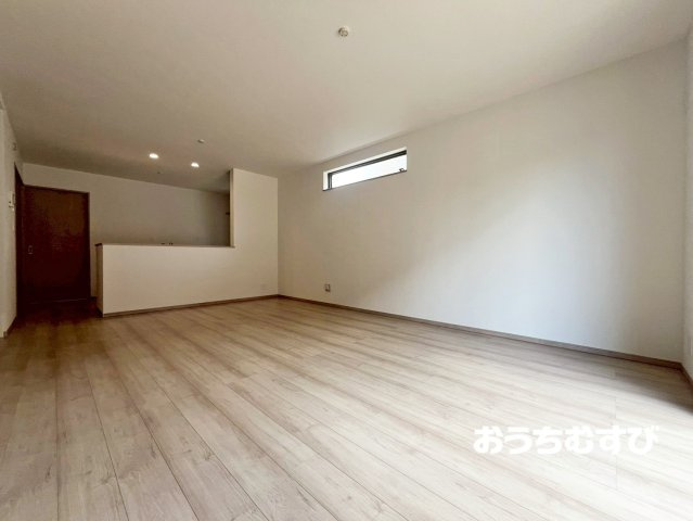 名古屋市名東区猪子石2丁目(全5棟)の居間・リビング