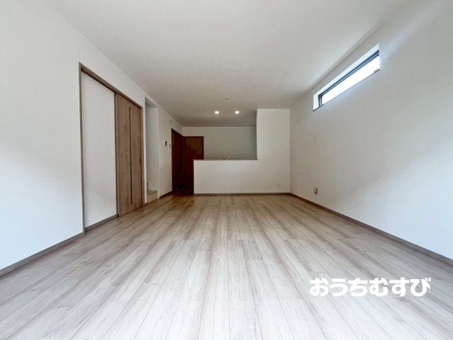 名古屋市名東区猪子石2丁目(全5棟)の居間・リビング