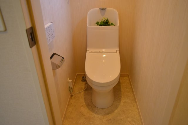 昭島市美堀町２丁目の中古一戸建のトイレ