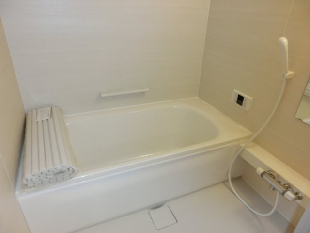 バレーヌＢの浴室