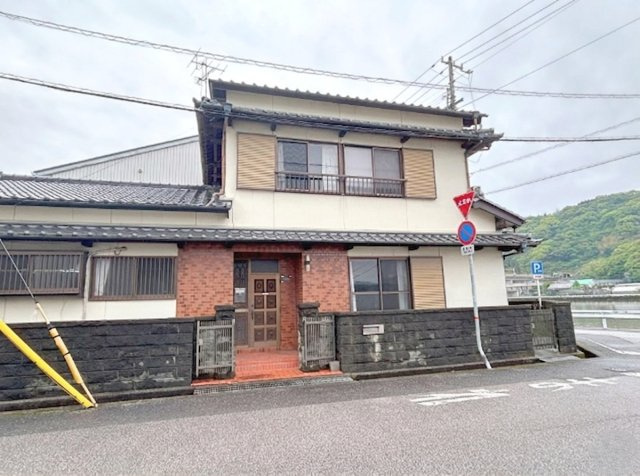 【部屋数豊富な5DK】高知市葛島4丁目　中古一戸建て