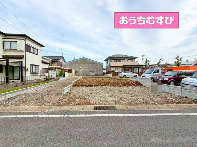 小牧市小木2丁目(全2棟)の前面道路含む現地写真