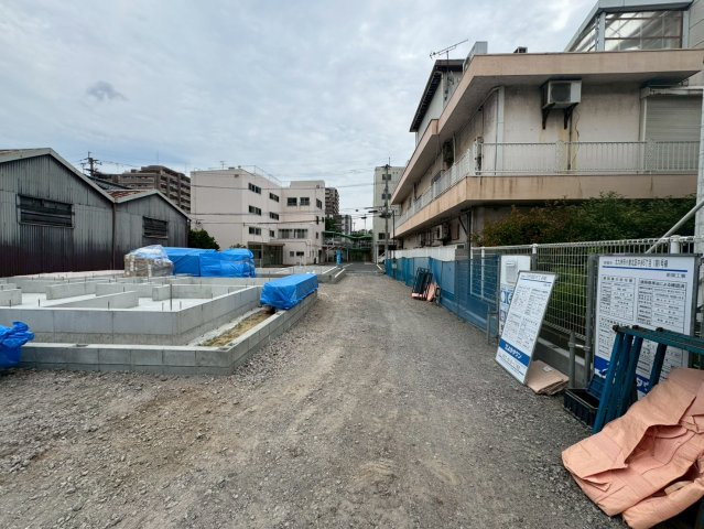 【前面道路含む現地写真】の画像