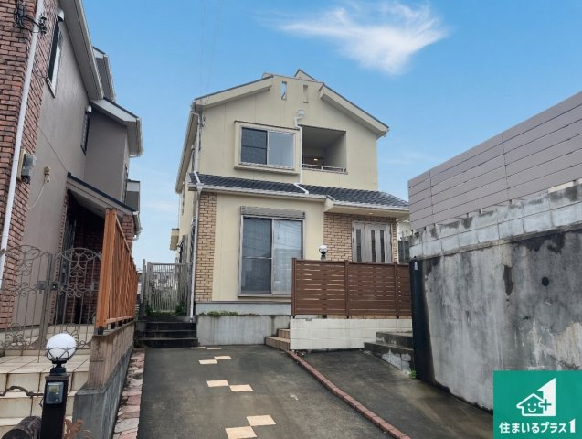 神戸市垂水区舞子坂　中古一戸建ての外観|周辺は落ち着いた街並みの住宅地！子育てがしやすい住環境です！気になることがありましたら、お気軽にお問い合わせください！
