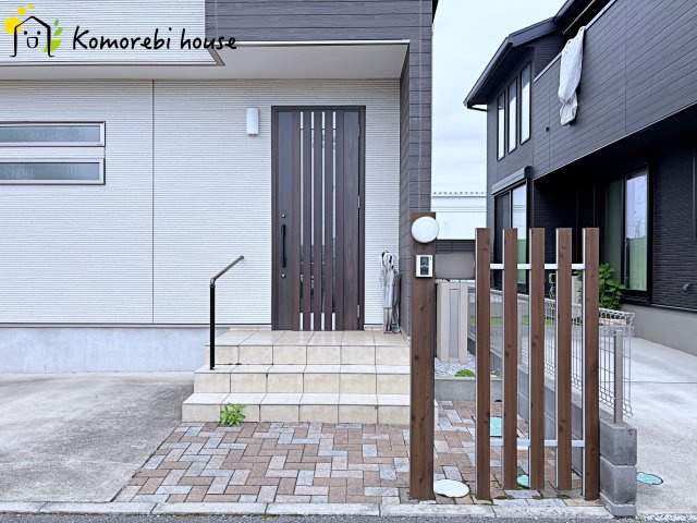 さいたま市西区内野本郷　中古戸建ての玄関|26.5.23　撮影済み
