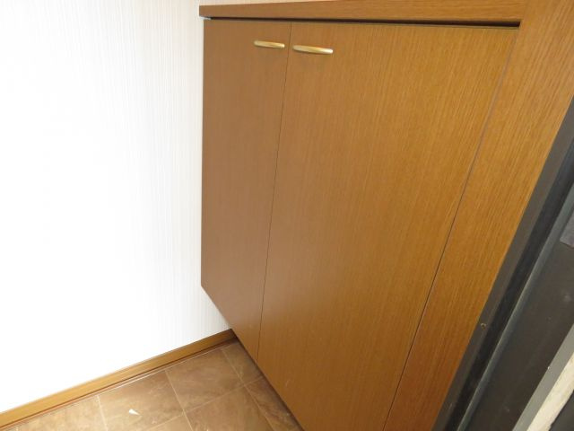 レスポワールⅢの玄関