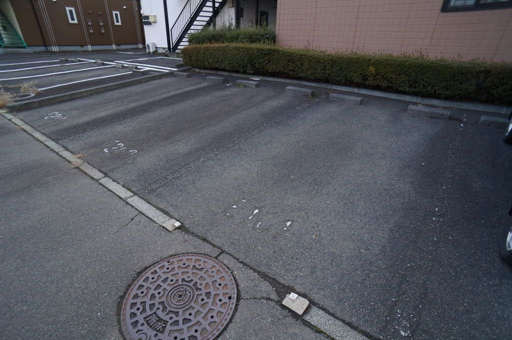 アメニティタウンＤの駐車場