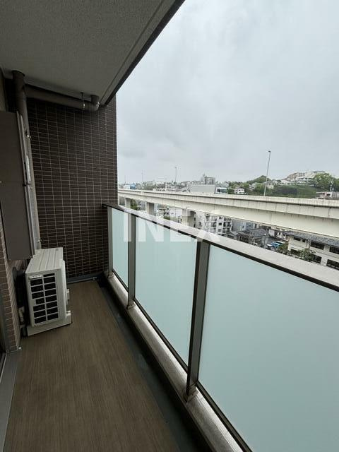 横浜市南区万世町１丁目の賃貸マンションのバルコニー