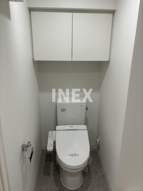 横浜市南区万世町１丁目の賃貸マンションのトイレ