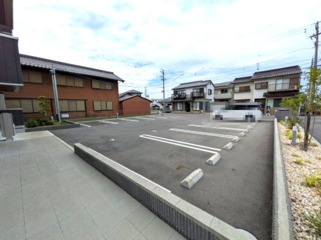 ローザセレスト　Ⅰの駐車場