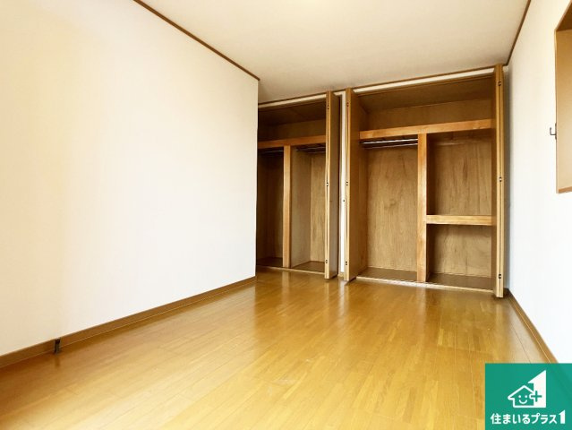 神戸市須磨区友が丘　中古一戸建ての洋室|シンプルな洋室は、自分好みのインテリアが楽しめます♪ぜひお楽しみください♪