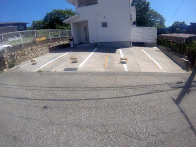 【駐車場】 | 雲雀丘3丁目戸建
