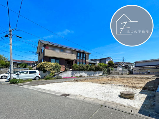 多賀城市伝上山2丁目の前面道路含む現地写真