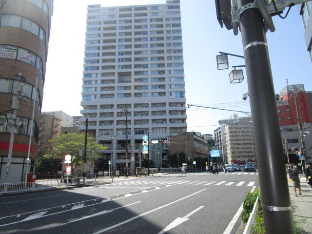 横浜市中区長者町９丁目の店舗事務所