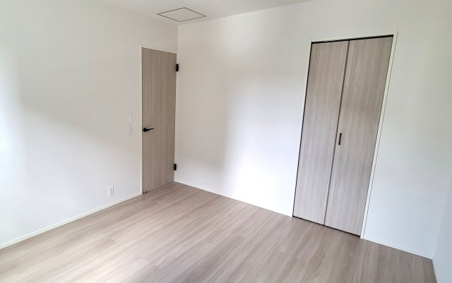 富士市中里の新築一戸建の洋室