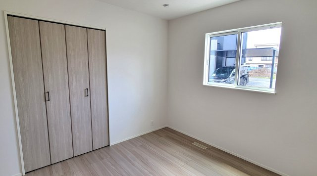 富士市中里の新築一戸建の洋室