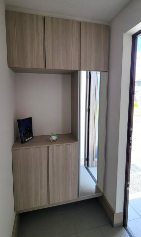 富士市中里の新築一戸建の玄関