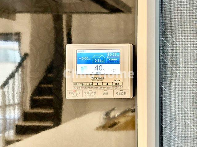 江戸川区中葛西5丁目中古戸建の発電・温水設備|【給湯リモコン】外での一日を忘れさせてくれるオートバス機能でお好みの湯量・温度に調整された浴槽。