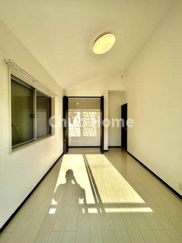 江戸川区中葛西5丁目中古戸建の子供部屋|【子供部屋】お子様を持つ家庭の約6割が「家族や子どものため」に購入を希望。入学後の転校を避け、広い空間でのびのび育てたいなどの親心が、家探しのきっかけになっているようです。