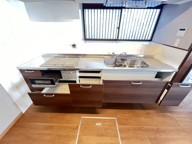 桜井市朝倉台西５丁目のキッチン|引き出し収納で使いやすいキッチン