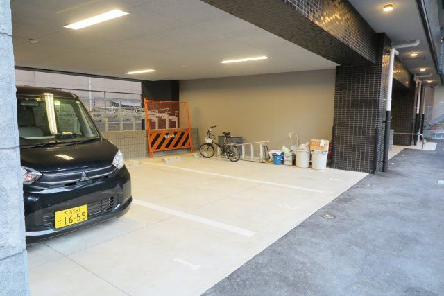 プレサンス立売堀パークシティの駐車場