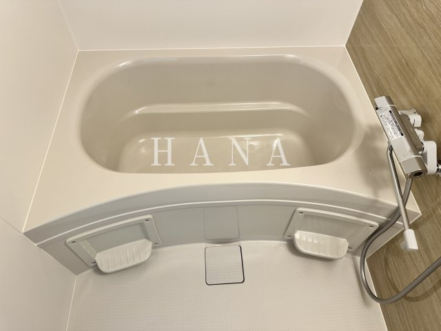津川サンライト足立の浴室