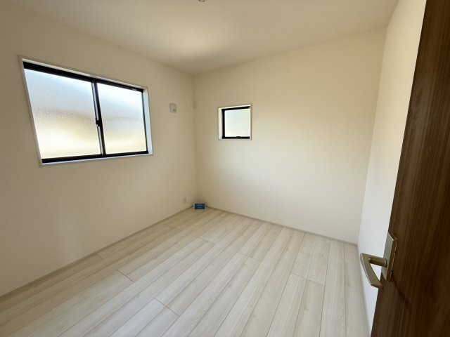 リーブルガーデンＳ渋川渋川第５　１号棟の洋室|２階洋室２です