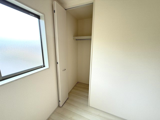 リーブルガーデンＳ渋川渋川第５　１号棟の収納|２階洋室3収納です