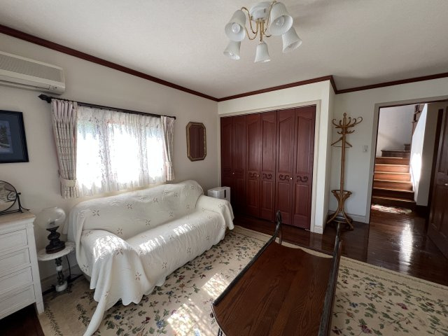 勝田郡奈義町中古住宅　4LDK＋S＋倉庫の洋室|１F　８畳