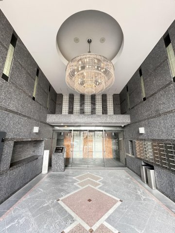 ルーブル川崎七番館 のエントランス