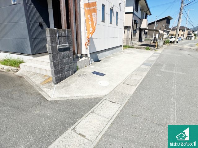 加古川市東神吉町西井ノ口　中古一戸建ての駐車場|駐車スペース！散水栓があるので、こまめに愛車を洗えます！