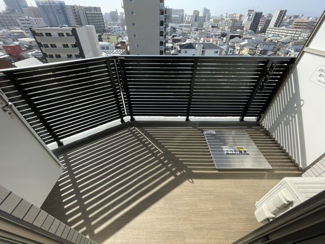 プレジオ西中島ASIANのバルコニー