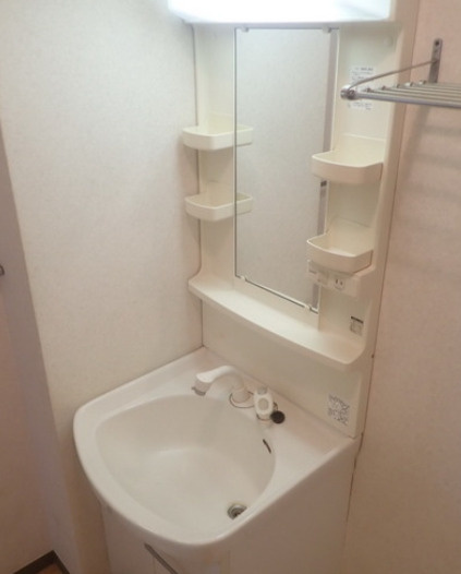 エステート矢島の洗面所