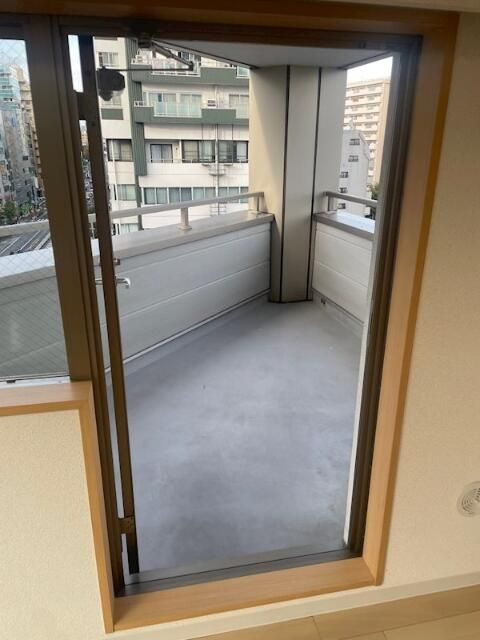 コンフォート東新宿のバルコニー