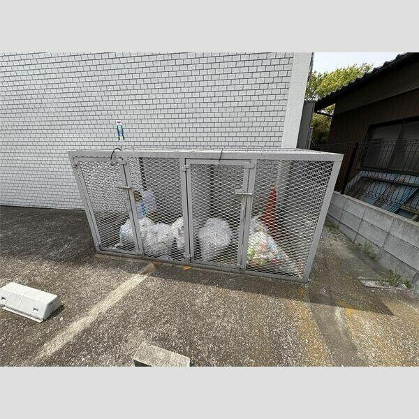 ゴミ捨て場