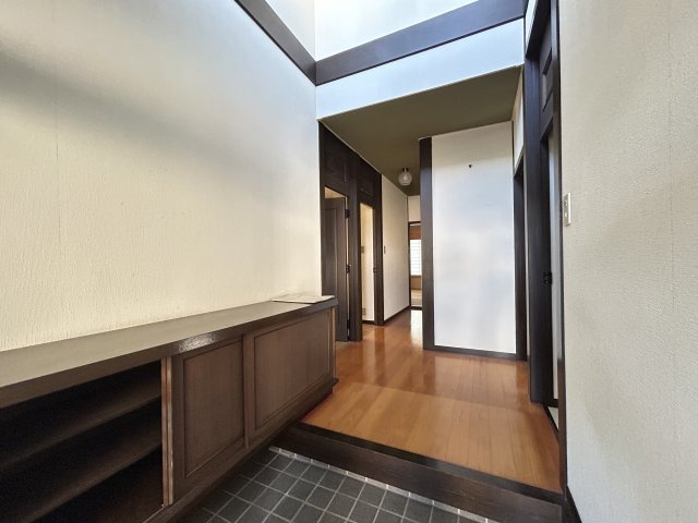 阿南市那賀川町中島中古戸建の玄関
