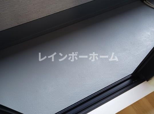 クルタ ラプシのバルコニー