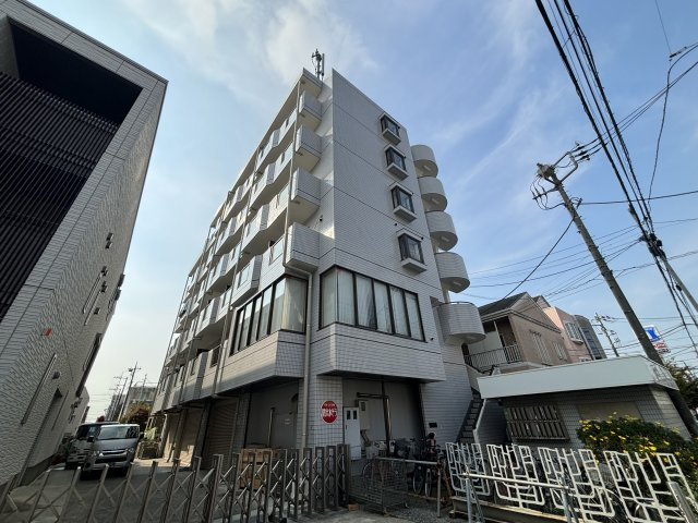 クレール・パレ