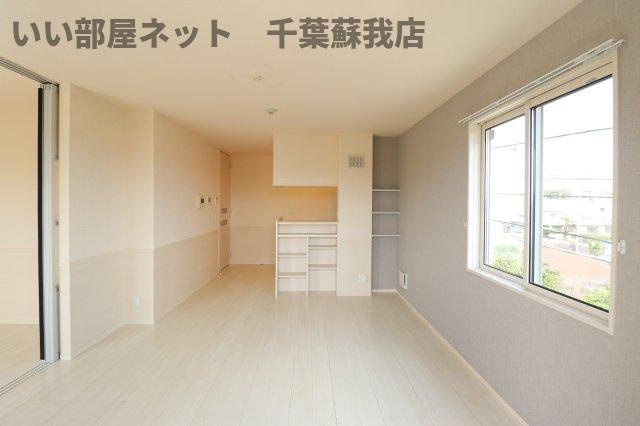 シャトーヒルズの居間・リビング|こちらのリビングで趣味の時間をお楽しみください