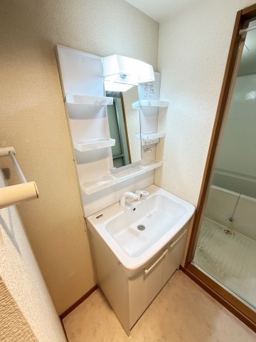 シェトワの独立洗面台