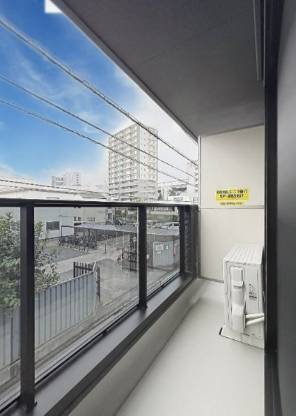 ココン池袋のバルコニー